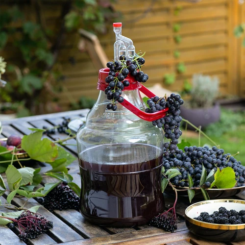 Balón na víno ľahký, nerozbitný, s držiakom, 10 L - 8