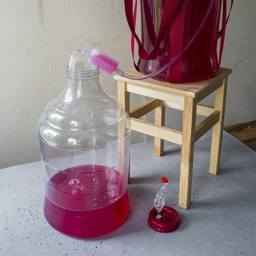 Balón na víno ľahký, nerozbitný, s popruhmi, 20 L - 21