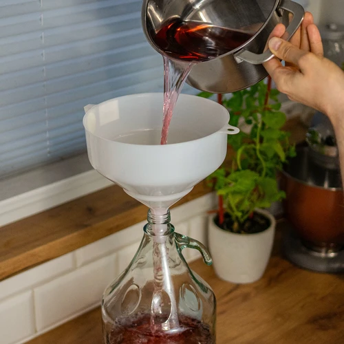 Plastový lievik fi20cm - 4
